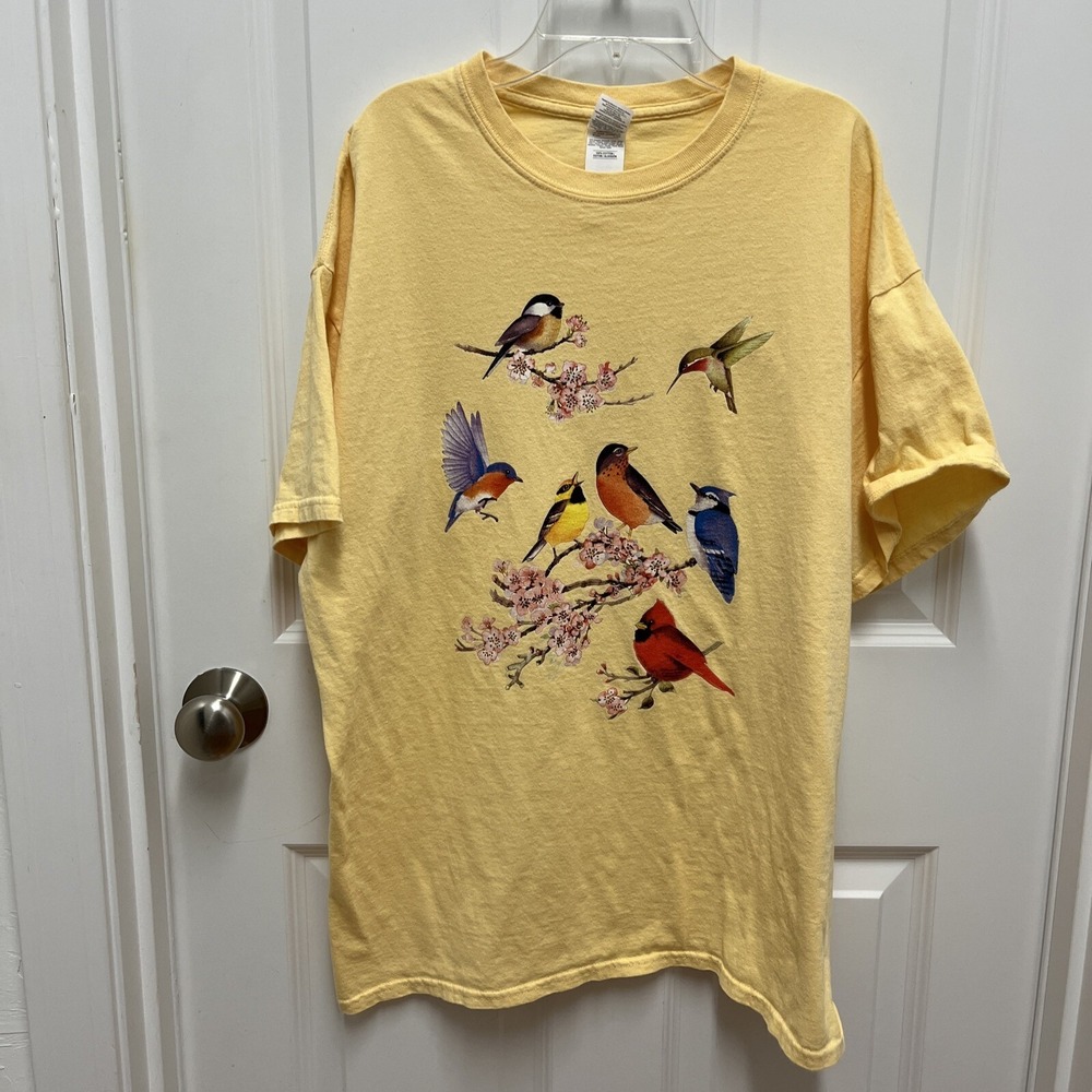 Gildan Heavy Cotton Yellow Bird Graphic T-Shirt XL Nature Birdwatcher‎ Tee